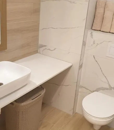 Golden - Private Parking 公寓 *