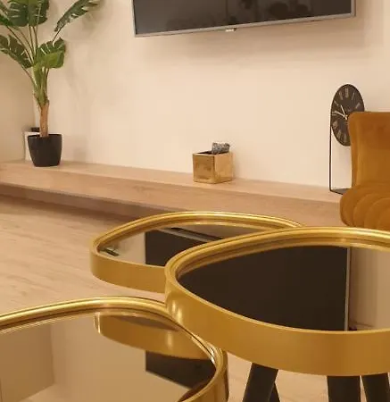 Golden - Private Parking *