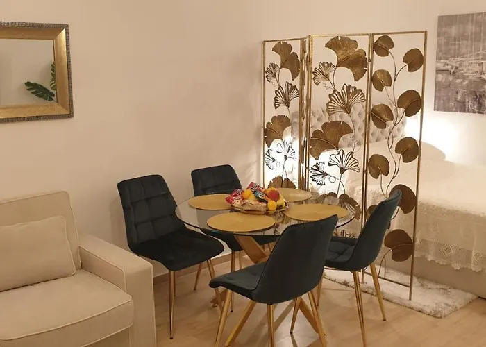 Golden - Private Parking Appartement *