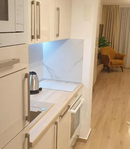 Golden - Private Parking Dubrovnik