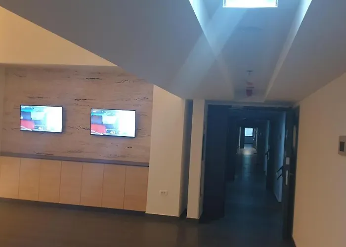 Golden - Private Parking Apartment *