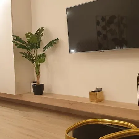 Golden - Private Parking Apartman *